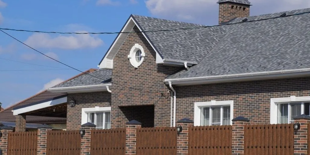 4 Things to Think About Before Re-Roofing Your Home